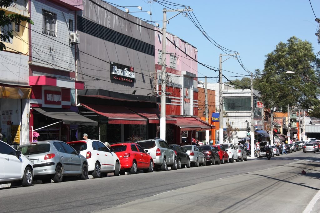 O comércio do centro de Itaquera começou a se formar junto à antiga estação de trem