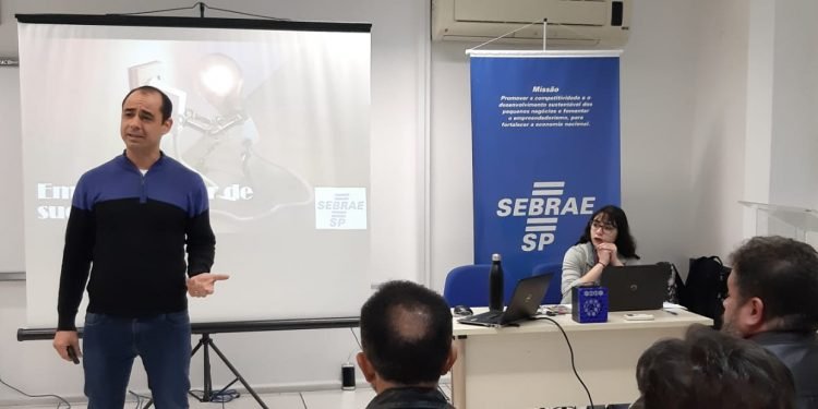 Palestra aquece para Roda de Negócios