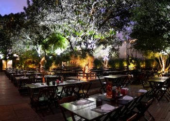 Conhecido por unir entretenimento e gastronomia, o Quintal do Espeto Tatuapé é muito procurado