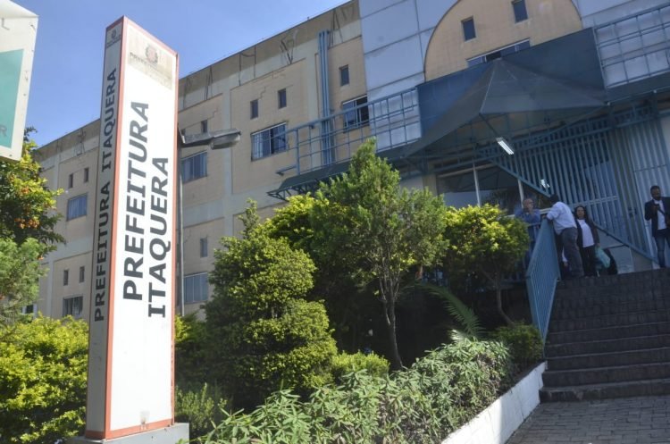 subprefeitura (Rua Augusto Carlos Bauman, 851, pertinho do Hospital Planalto