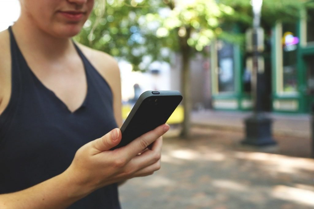 Não atenda o celular caso o número que apareça no visor seja o seu