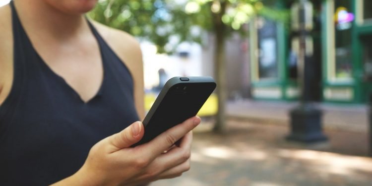 Não atenda o celular caso o número que apareça no visor seja o seu