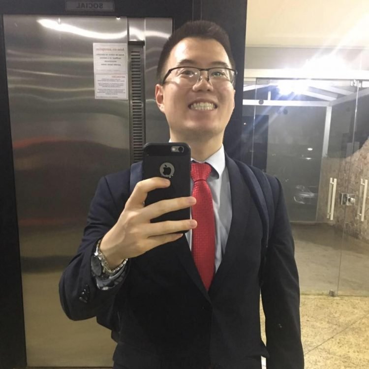 Formado no ano de 2018 em Direito, Maurício tinha hábitos saudáveis, ia à academia e corria