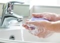 Adquira o hábito de lavar as mãos com frequência e ajude a diminuir os riscos de contaminação