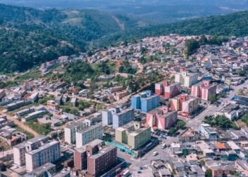 Atualmente o bairro possui uma população estimada em 220 mil habitantes