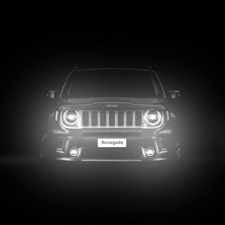 Imagem da nova campanha “Warm up! O novo Jeep® 4xe está pronto para entrar em campo”