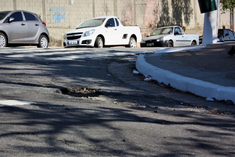 Cuidado com o buraco!