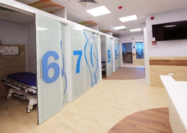 São 11 boxes individualizados de repouso pós-anestésico