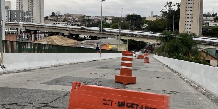 Ladeira do Xisto, em Itaquera