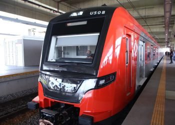 Novo trem com espaço para bagagens é entregue na linha 13-Jade