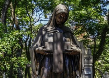 Serviço Funerário prepara cemitérios para o Dia de Finados