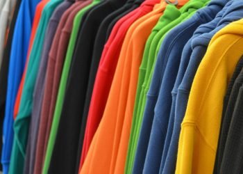 A pessoa não poderá emitir duas autorizações em locais diferentes que sejam no mesmo dia e horário