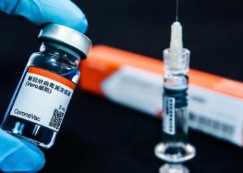 Uma vacina para a política?