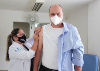 Vacinação contra a Covid-19 no Grupo São Cristóvão Saúde