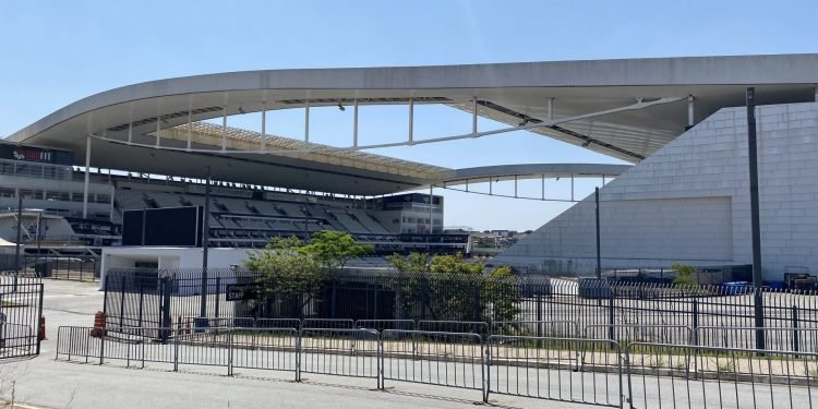 Neo Química Arena terá drive-thru de vacinação