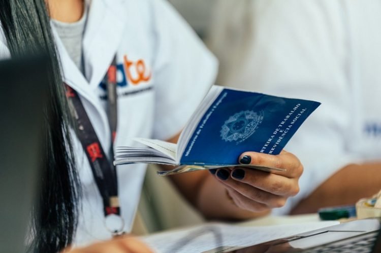 Para ser atendido na unidade do CATe é preciso agendar o horário antes