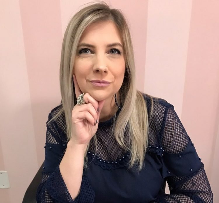 Cintia Martins - Com 27 anos de carreira, é Consultora de Negócios no Sebrae-SP