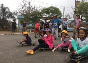 Skatistas promovem inclusão e resgate social
