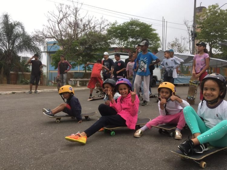 Skatistas promovem inclusão e resgate social