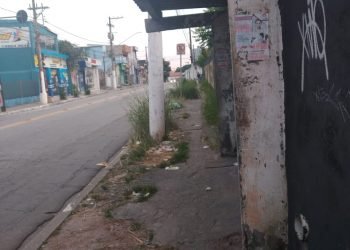 Ponto de ônibus na Rua Sábado D'Angelo