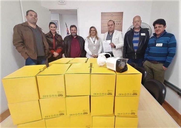 A diretoria da CDL Itaquera acompanhou a doação