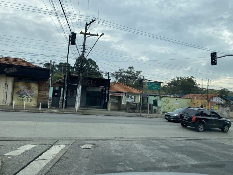 Semáforo apagado: Rua Taí Grande com Avenida Itaquera