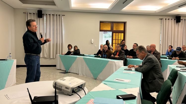 Encontro de líderes de CDLs de São Paulo fortalece o sistema com treinamentos e debates estratégicos
