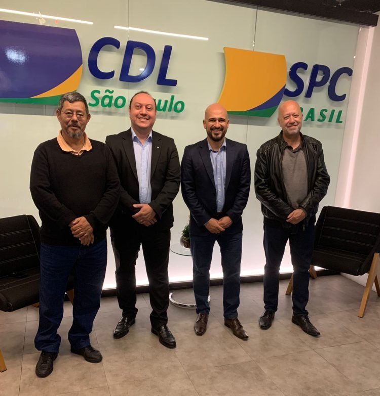 Integrantes da CDL Itaquera visitam a CDL São Paulo