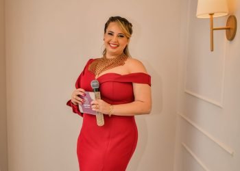 Dra. Francielle Lima - apresentadora do Programa Conectando Famílias