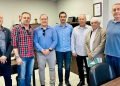 Representantes de entidades junto com Rafael Limonta, subprefeito em exercício de Itaquera