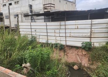 Invasão da margem e falta de zeladoria