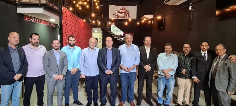 CDL Itaquera e vereador coronel Salles debatem projeto de lei para fortalecer comércio local