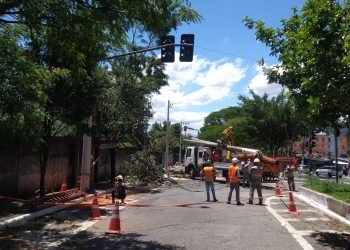 Temporal deixa moradores sem luz por vários dias