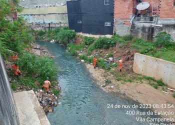 Limpeza do Córrego do Rio Verde realizada no dia 24 de novembro