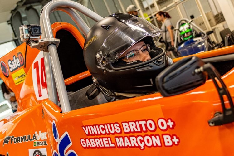 Campeão de Fórmula Vee Light busca patrocínio para 2024