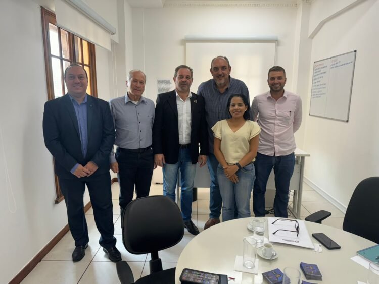 Entidades na Cohab-SP: Reunião Estratégica para o Desenvolvimento de Itaquera