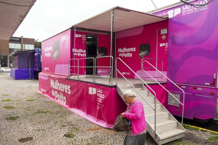 Carreta está no Parque Linear, em Itaquera