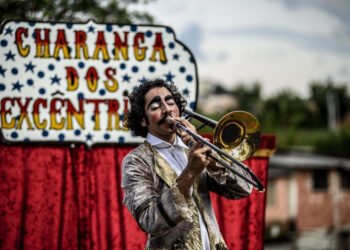 Carnaval no Sesc Itaquera: Música, Dança e Diversão para Toda a Família!