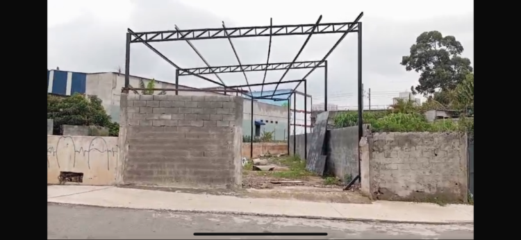 Construções irregulares em Itaquera preocupam autoridades e comunidade