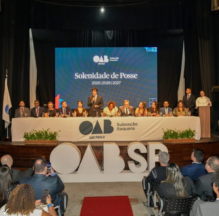 Nova diretoria da OAB Itaquera toma posse em solenidade histórica no Teatro Caritas