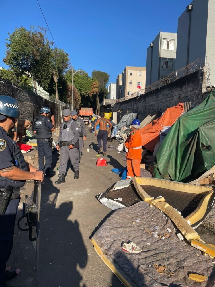 Subprefeitura de Itaquera realiza nova ação de zeladoria na Rua Ítalo Azoni