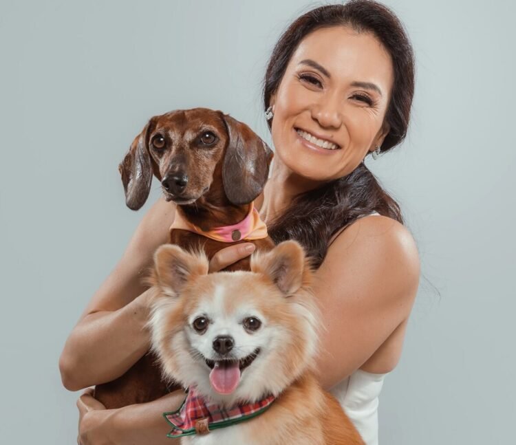 Juliana Sato é psicóloga especializada em luto pet