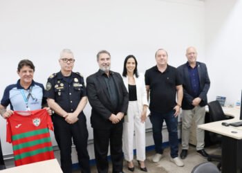 Presidente da Portuguesa é homenageado pela GCM em Itaquera