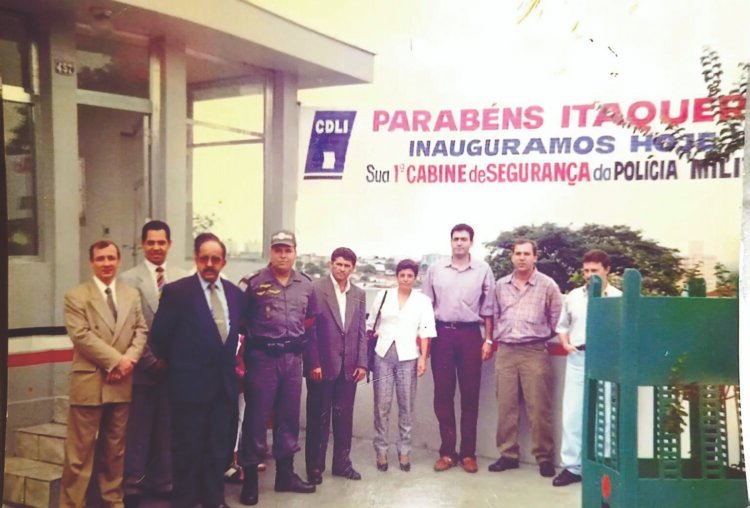 50 anos pelos lojistas