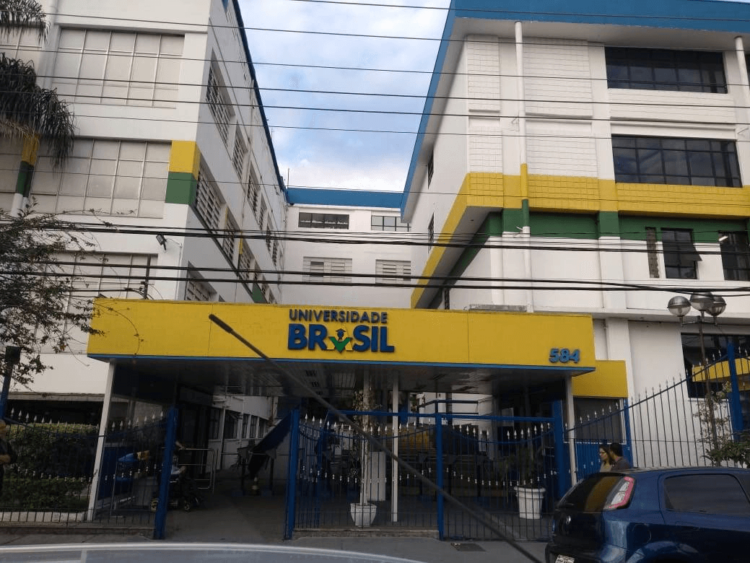 Universidade Brasil leva ação social