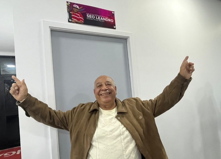 Homenagem consagra Seo Leandro de Itaquera na sede da Liga-SP