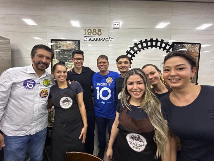 Caminhada em Itaquera – Ricardo Nunes e Tarcísio de Freitas reforçam importância do comércio local