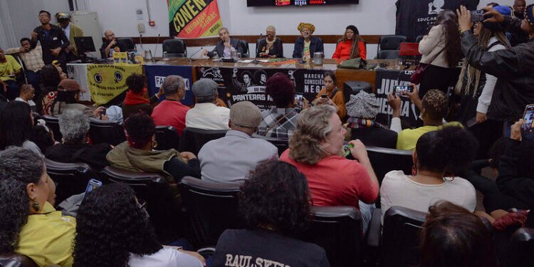 Frente Antirracista celebra 60 anos dos Panteras Negras