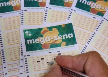 Mega-Sena acumula novamente e prêmio vai a R$ 320 milhões