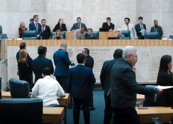 Plenário aprova projeto para regularizar 890 famílias